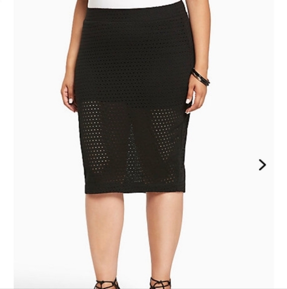 torrid Dresses & Skirts - Torrid Black Eyelet Midi Pencil Skirt With Shorts 3X 22/24 NWT